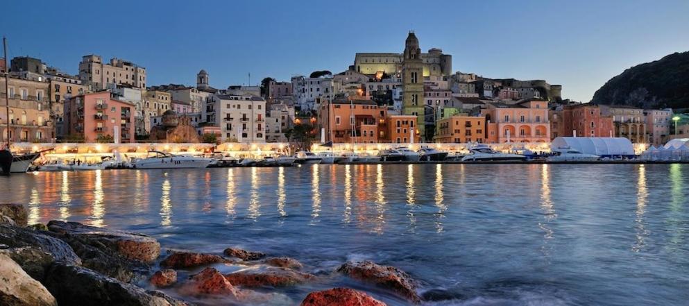 Oltre Il Mare Guest House Гаэта Экстерьер фото