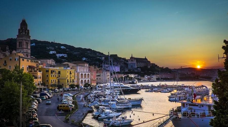 Oltre Il Mare Guest House Гаэта Экстерьер фото